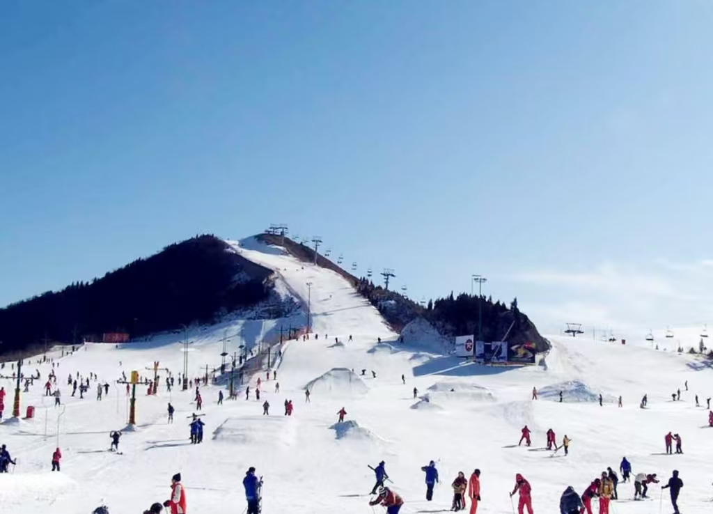 北京梅尼亚克滑雪场
